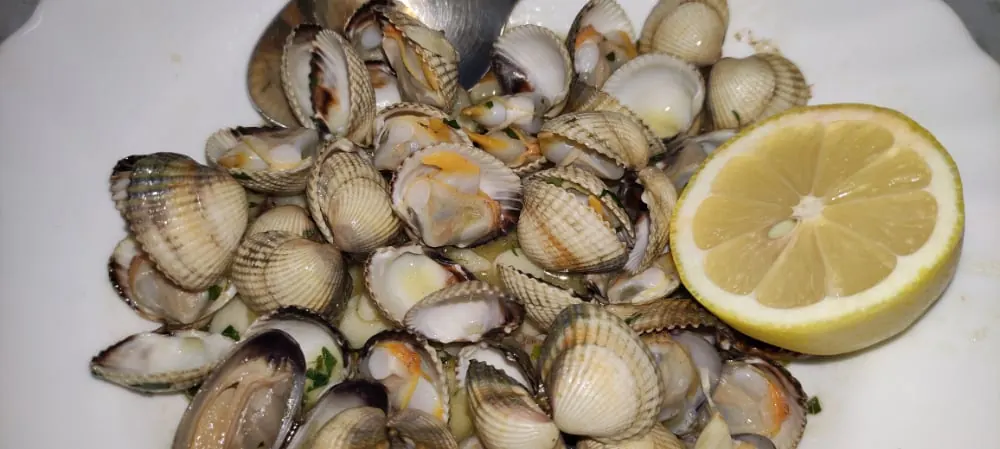 Berberechos salteados con limón
